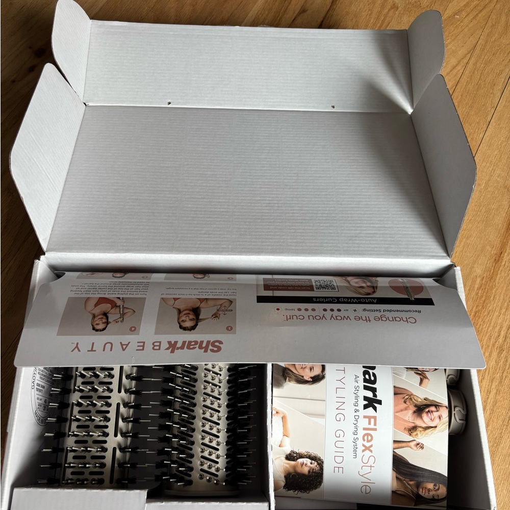NEW Shark FlexStyle Hair Dryer & Styling System - Silver - Picture 11 of 16